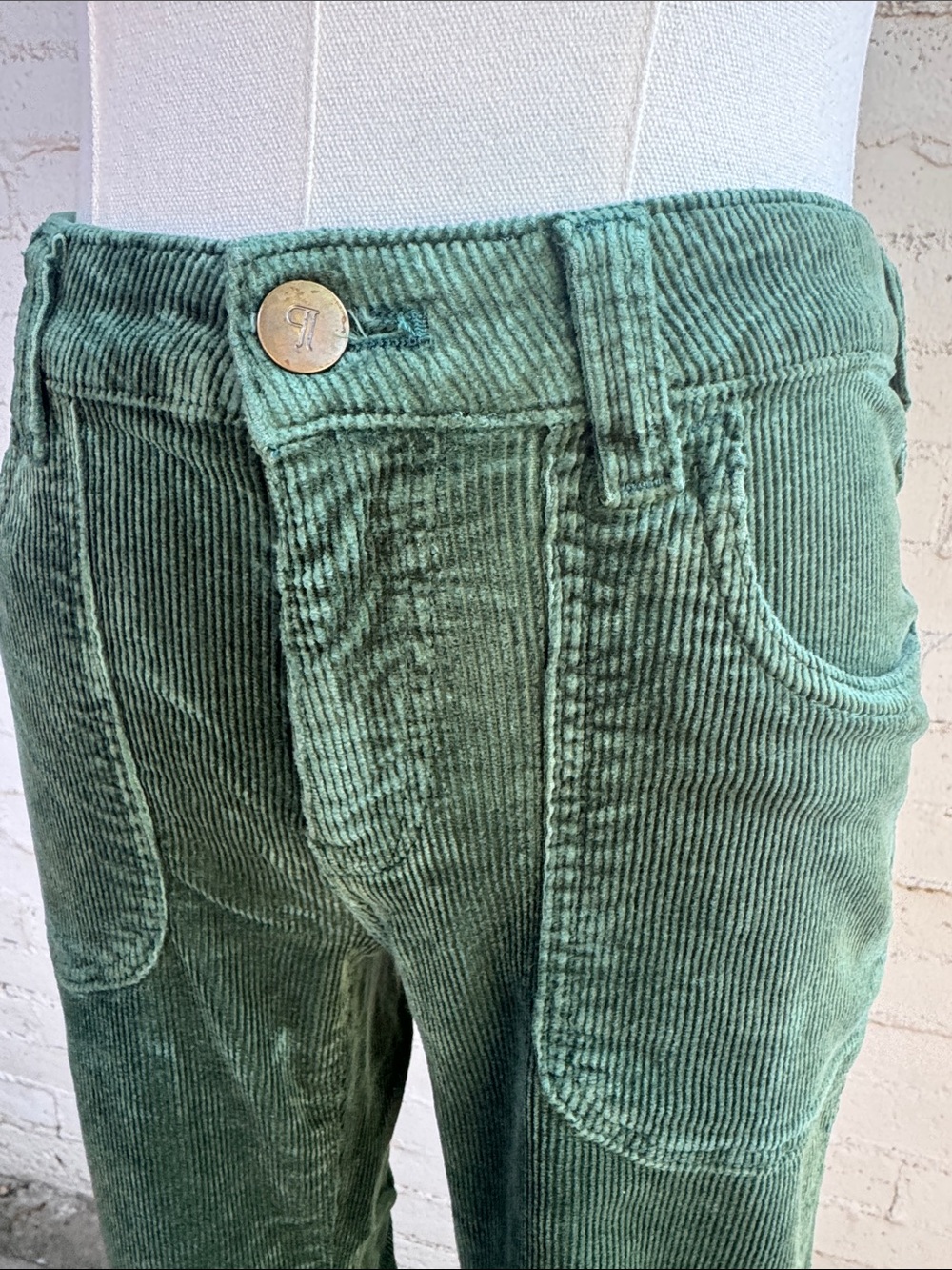 Anthropologie Pilcro The Low-Rise Icon Flare Corduroy Chop Pocket Green Size 25 - Picture 10 of 15